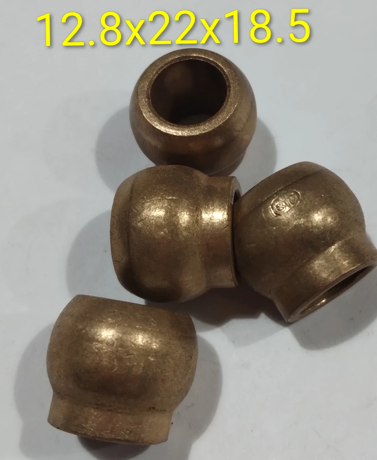 Buje esférico con cuello 12.8x22x18.5