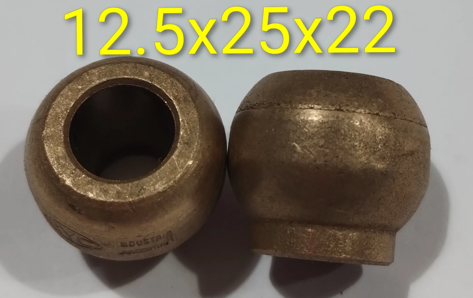 Buje esférico con cuello 12.5x25x22