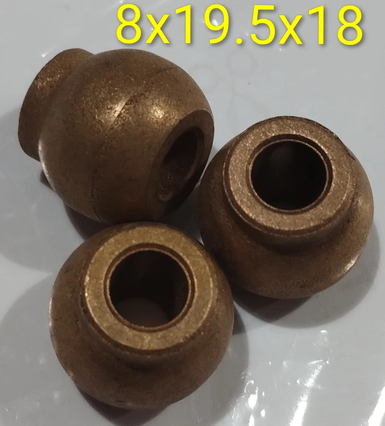 Buje esférico con cuello 8x19.5x18