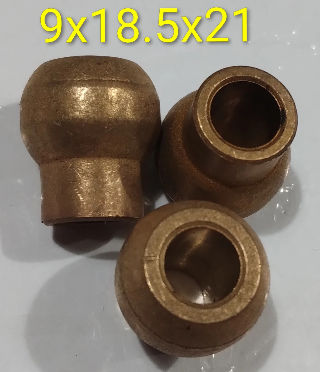 Buje esférico con cuello 9x18.5x21