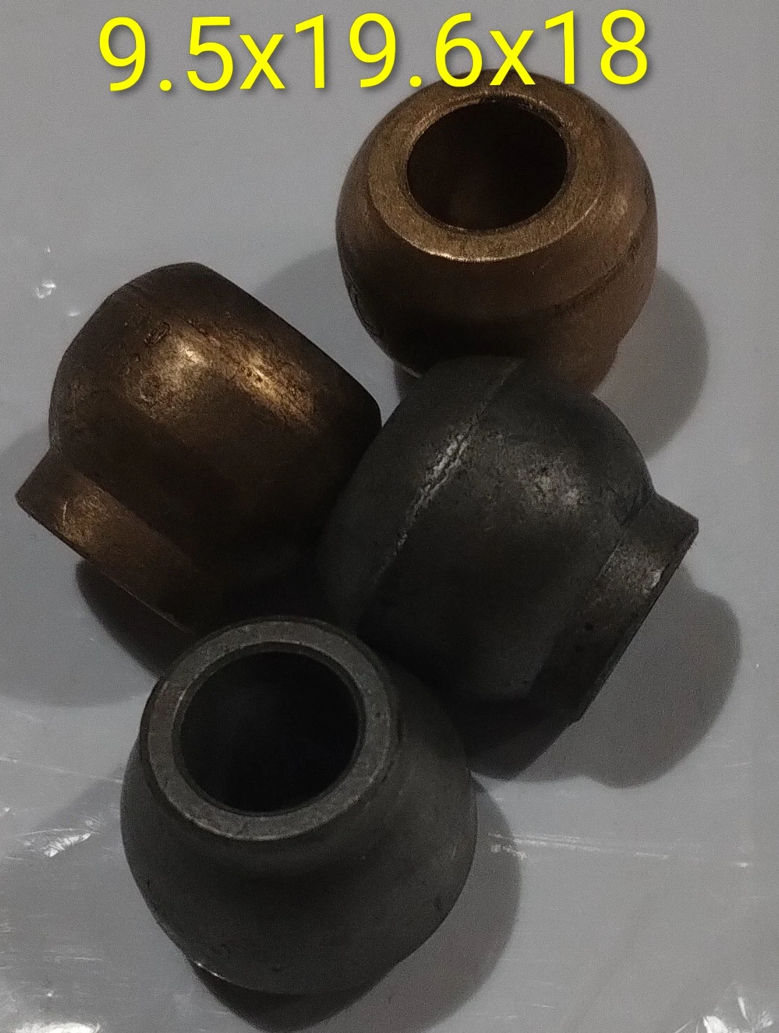 Buje esférico con cuello 9.5x19.6x18