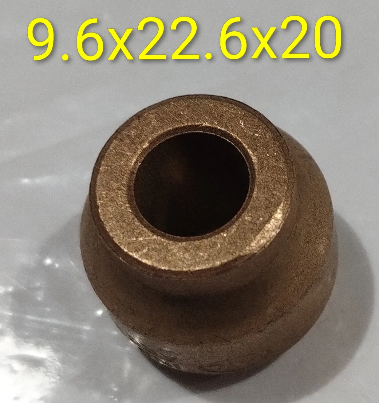 Buje esférico con cuello 9.6x22.6x20