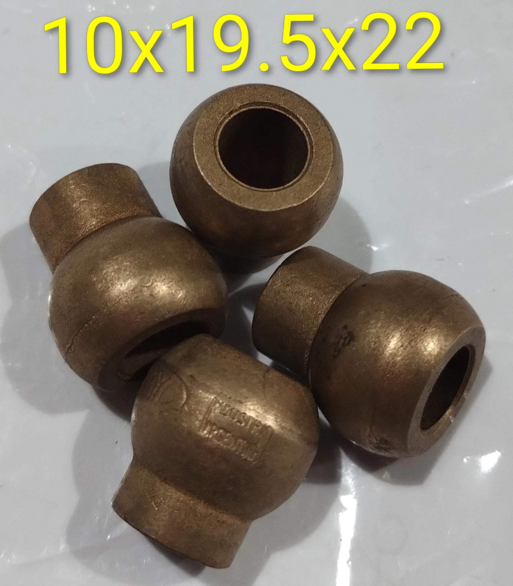 Buje es´ferico con cuello 10x19.5x22