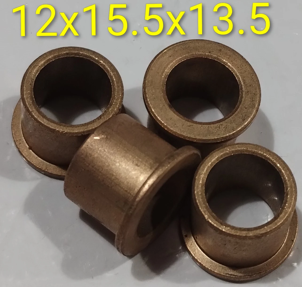 Buje cilíndrico con tope 12x15.5x13.5