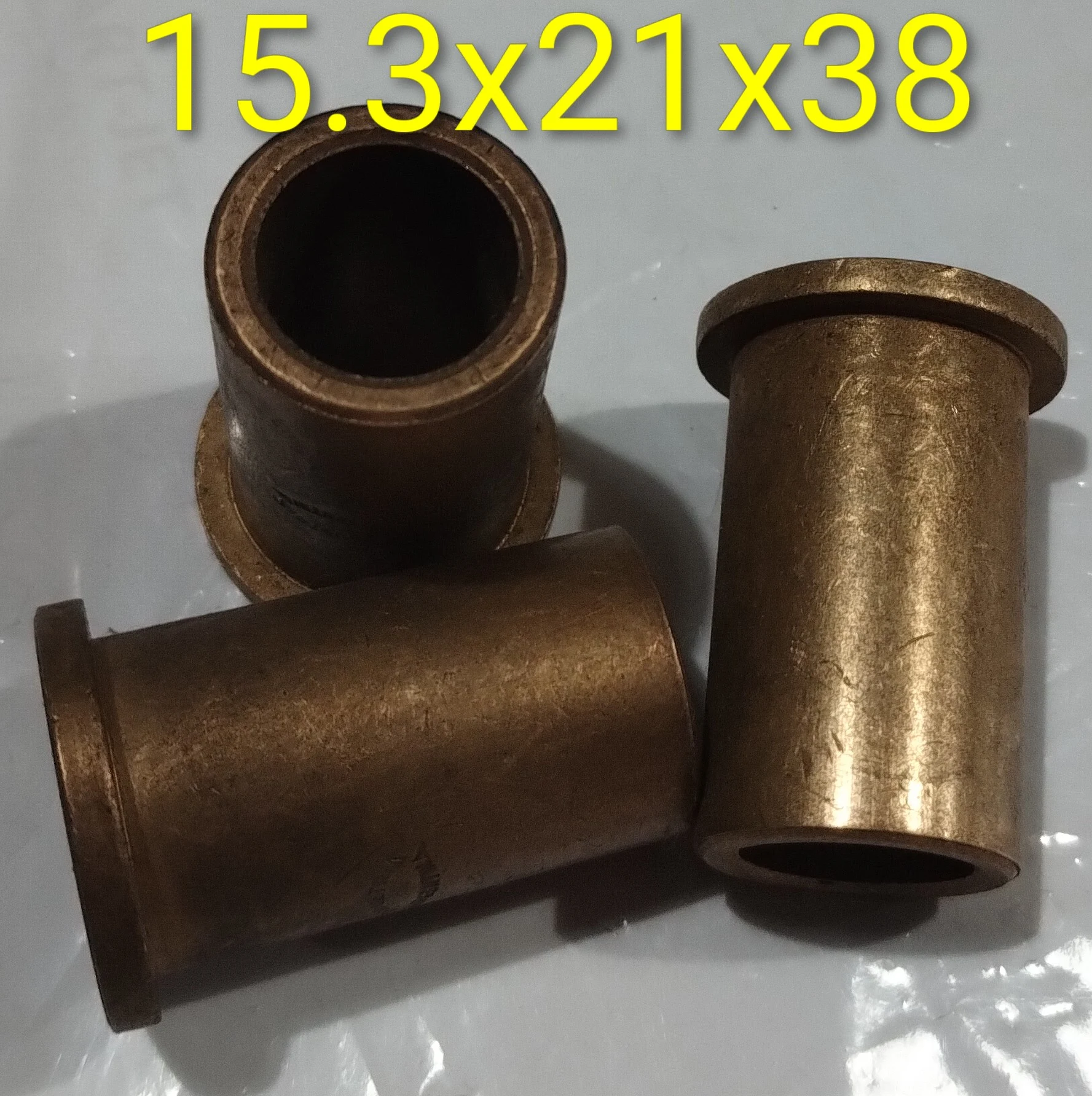 Buje cilíndrico con tope 15.3x21x38