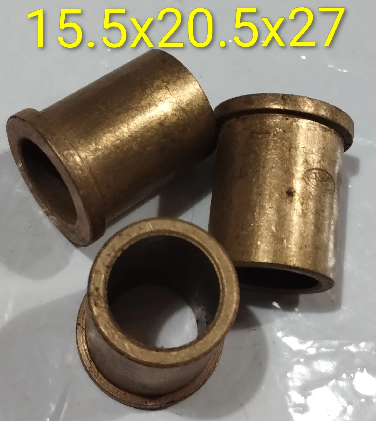 Buje cilíndrico con tope 15.5x20.5x27