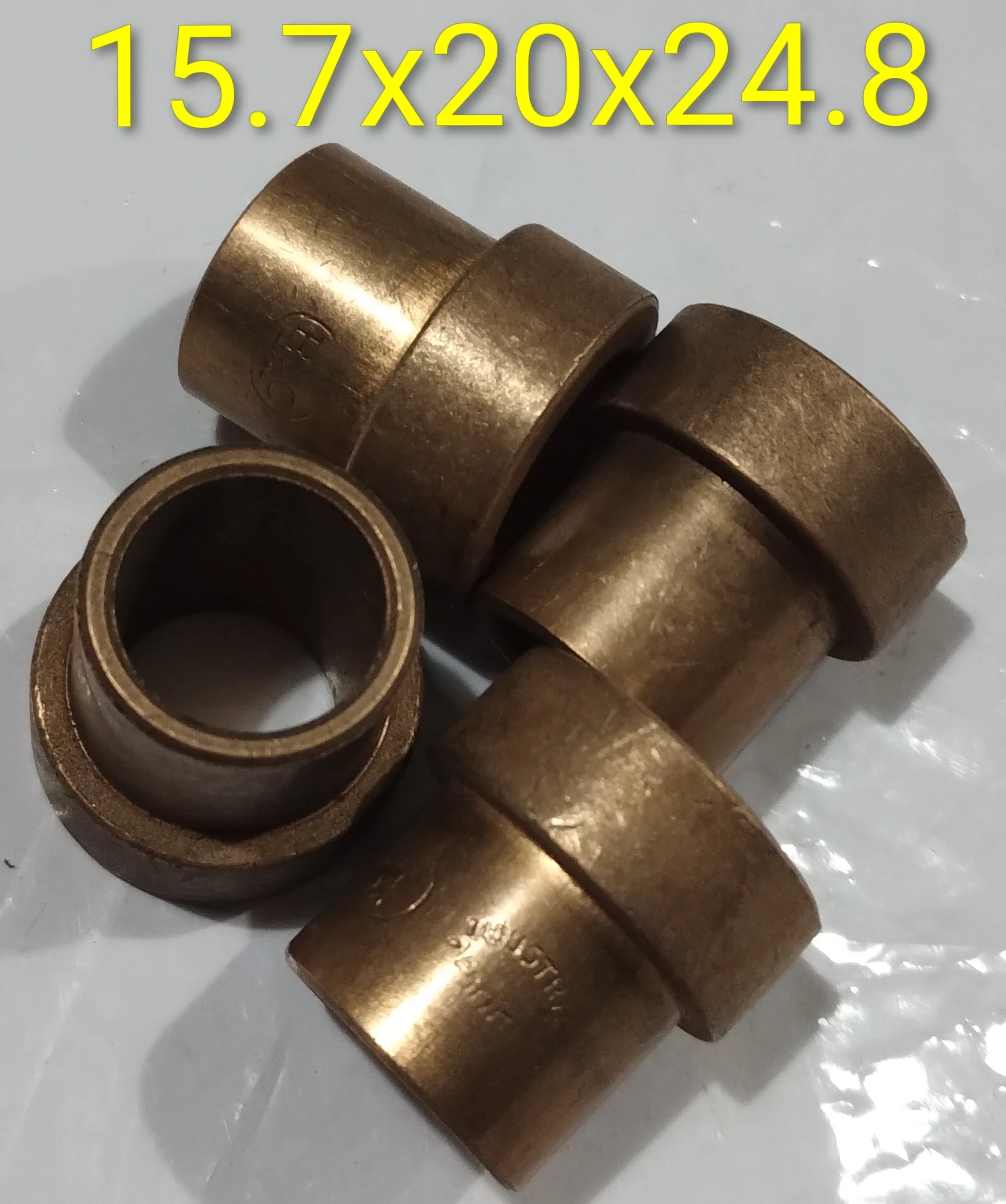 Buje cilíndrico con tope 15.7x20x24.8