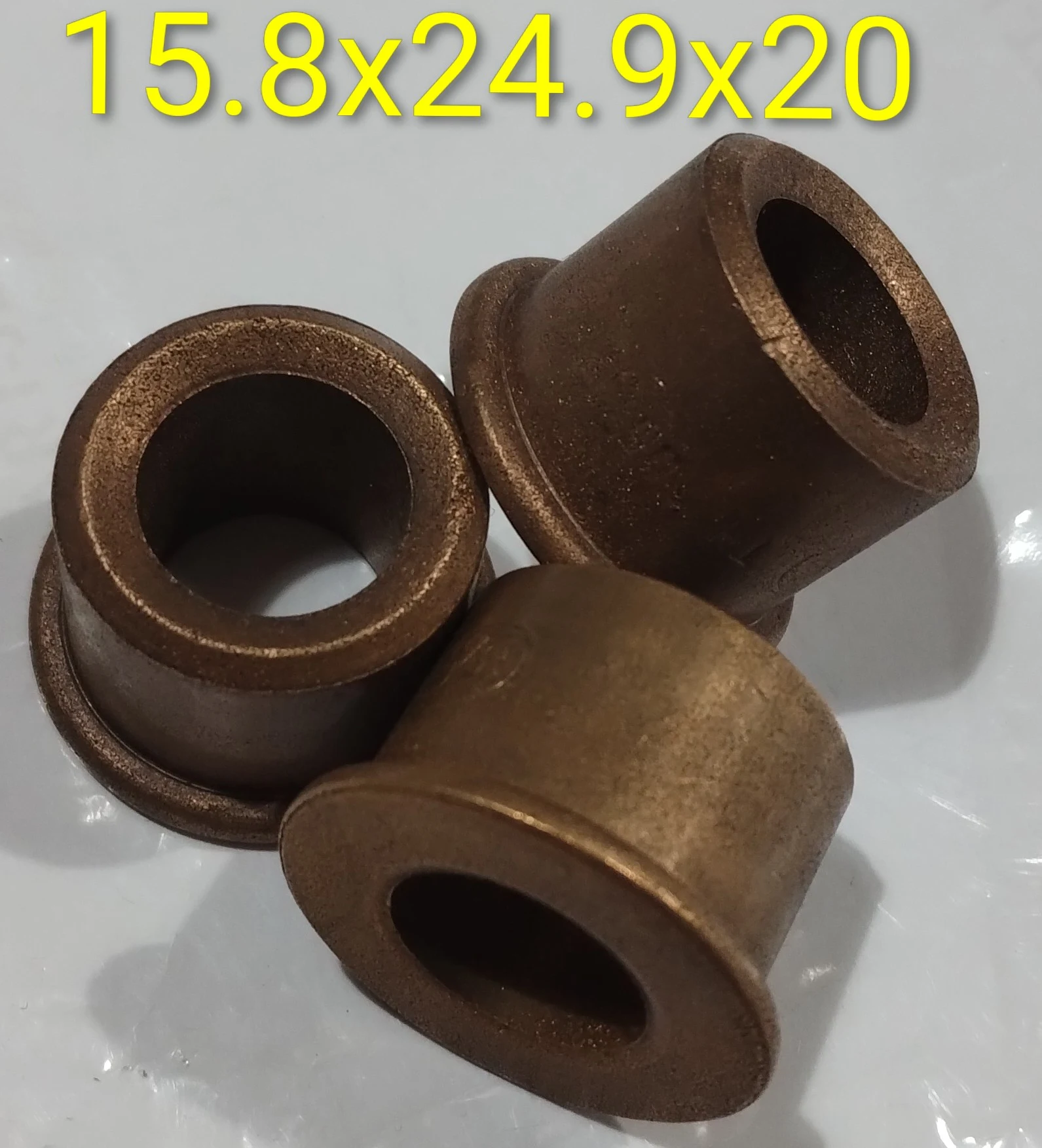 Buje cilíndrico con tope 15.8x24.9x20