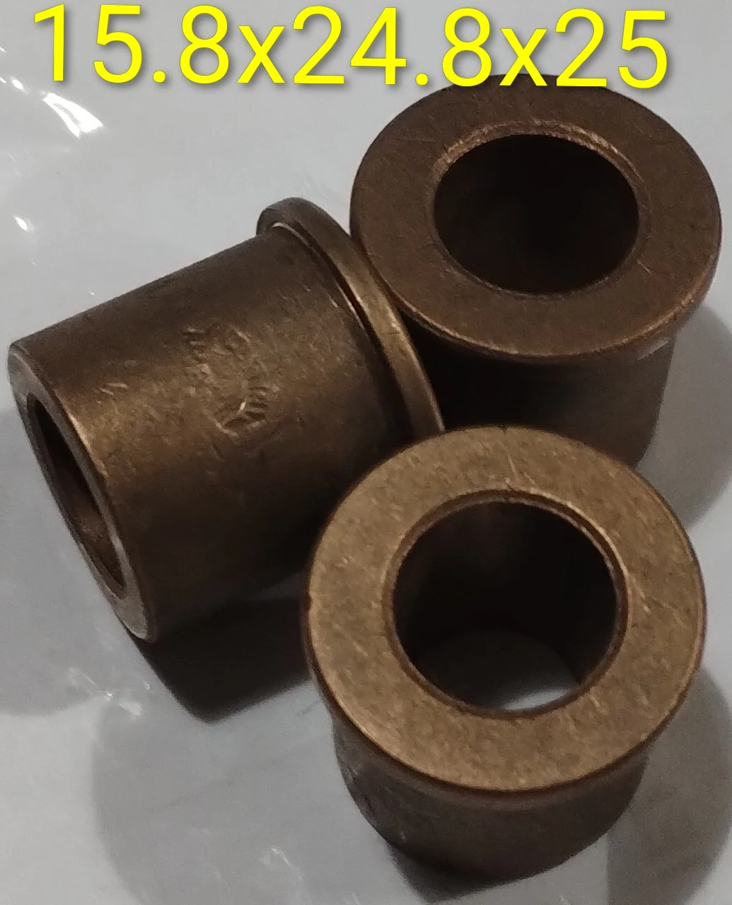 Buje cilíndrico con tope 15.8x24.8x25