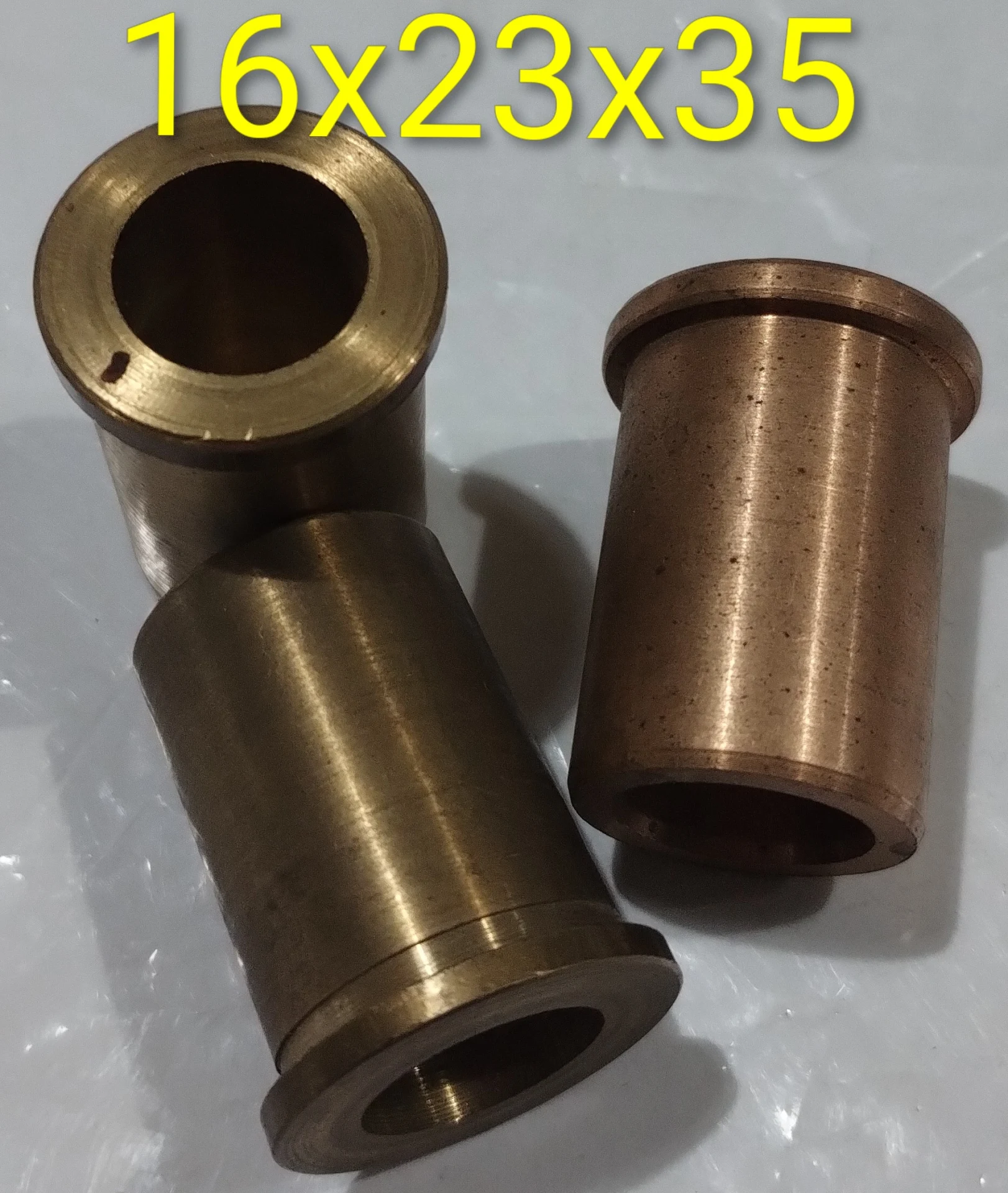 Buje cilíndrico con tope 16x23x35