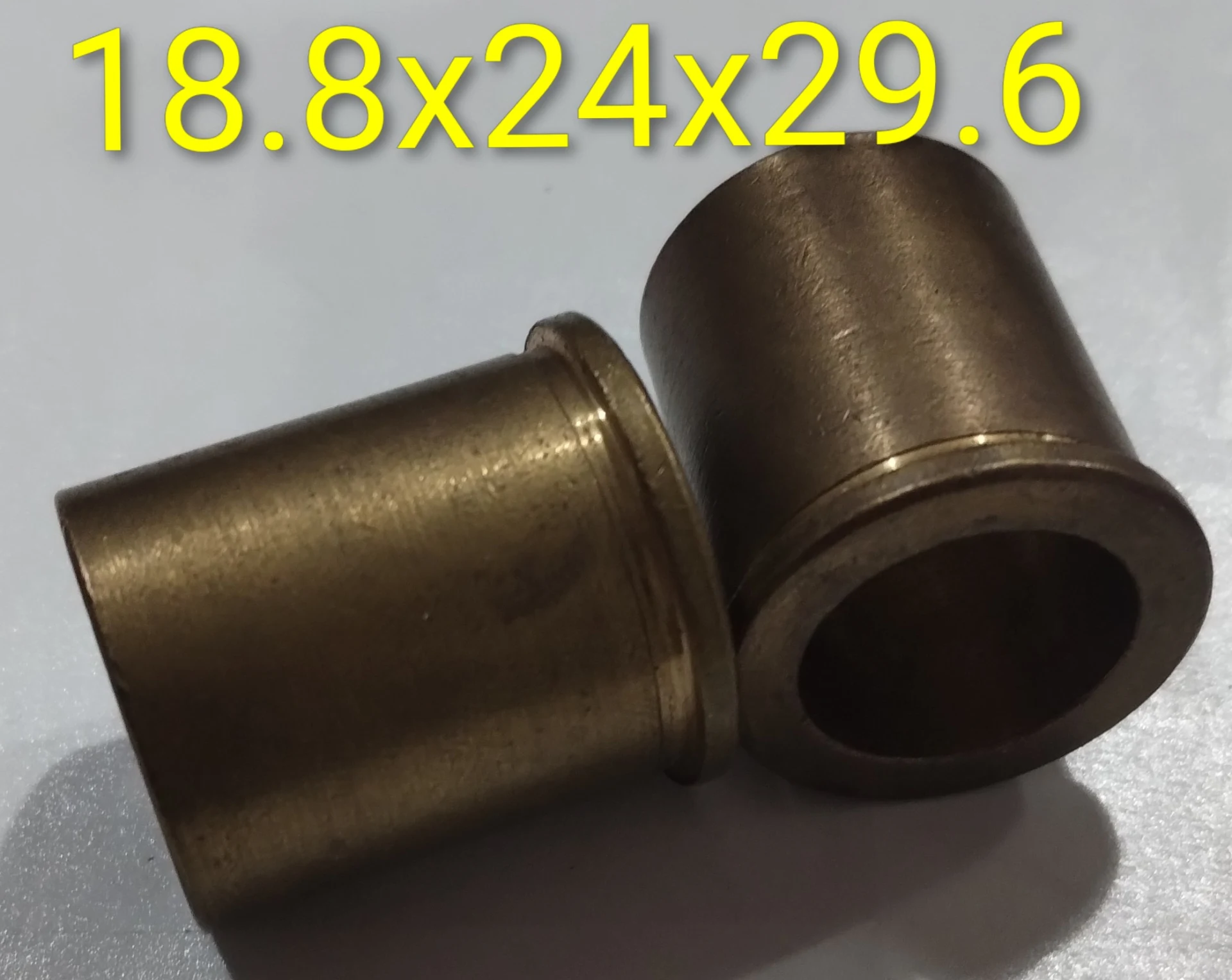 Buje cilíndrico con tope 18.8x24x29.6